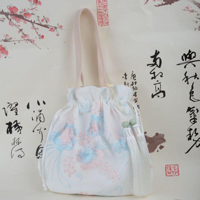 Chinese-Style Shoulder Bags Embroidery Women Handbag Tassel Ladies Totes Wallets Handbags High Quality Purse Female Bolsa Luxury, Blue
Chinese-Style Shoulder Bags Embroidery Women Handbag Tassel Ladies Totes Wallets Handbags High Quality Purse Female Bolsa Luxury, Blue