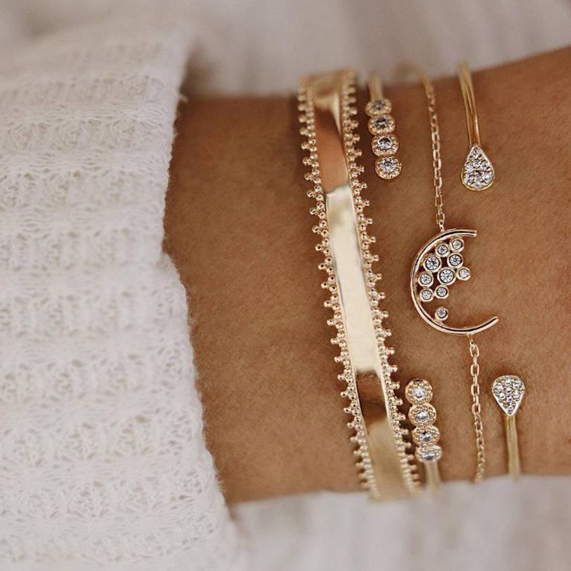 Modyle 4 Pcs/set Gold Color Moon Crystal Bracelets for Women Boho Bangle Jewelry Party Gifts
Modyle 4 Pcs/set Gold Color Moon Crystal Bracelets for Women Boho Bangle Jewelry Party Gifts