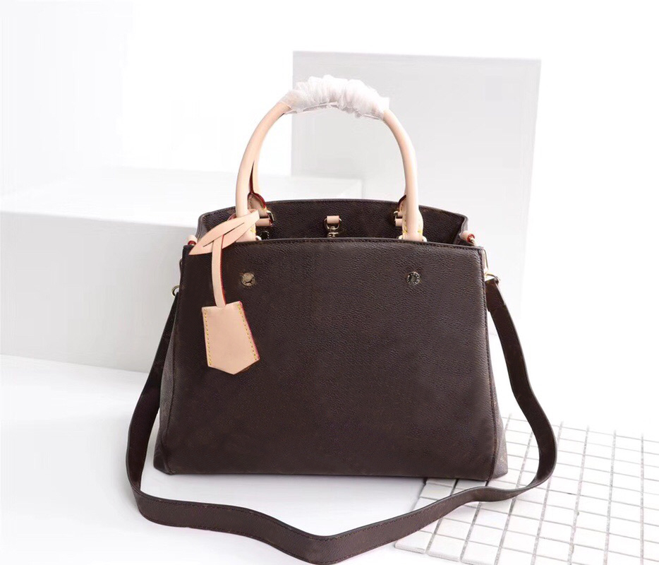 Luxurys Designers Bags Montaigne BB Bag Women Tote Bags Real Leather Handbags Genuine Leather Shopping Bag BRITTANY Shoulder Bag, 2#m41046
Luxurys Designers Bags Montaigne BB Bag Women Tote Bags Real Leather Handbags Genuine Leather Shopping Bag BRITTANY Shoulder Bag, 2#m41046