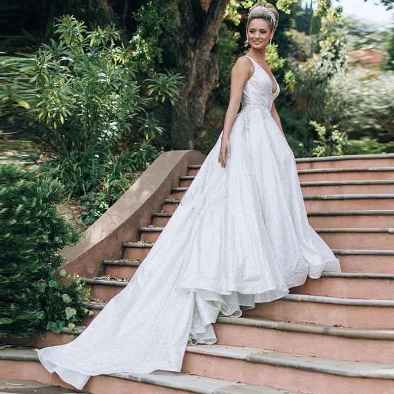 Sparkle Sequined Deep V Neck Wedding Dress A Line Sweep Train Arabic Dubai Bridal Gowns vestidos de novia Plus Size