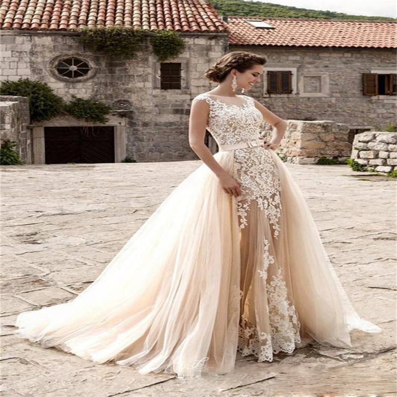 Champagne Boho A-line Wedding Dresses With Detachable Train Sleeveless Appliqued Lace Bridal Gown Chapel Custom Made Vestidos De Novia
