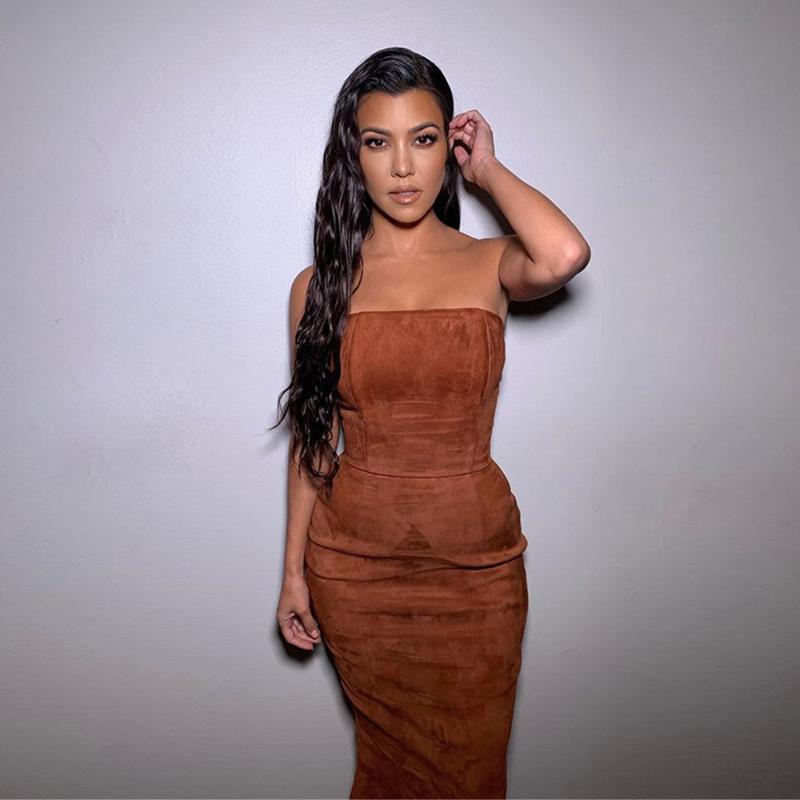 KGFIGU Women strapless suede leather dress 2020 Autumn sleeveless bodycon midi dresses sexy kim style vestidos drop shipping, Brown
KGFIGU Women strapless suede leather dress 2020 Autumn sleeveless bodycon midi dresses sexy kim style vestidos drop shipping, Brown