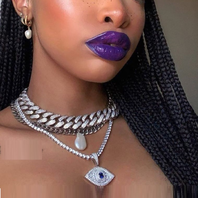 2020 Iced out bling big heavy choker necklace for women men hiphop cuban link chain Rock punk cuban link chain bracelet jewelry
2020 Iced out bling big heavy choker necklace for women men hiphop cuban link chain Rock punk cuban link chain bracelet jewelry