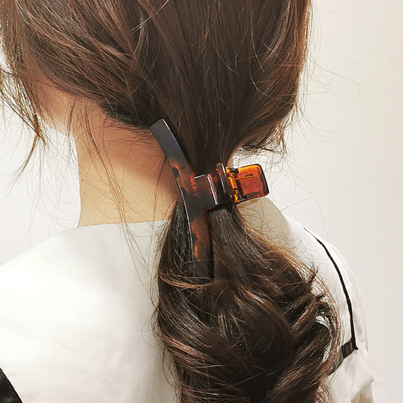 Thin Leopard Claw Clip for Women Black Brown Champagne Plastic Hair Claw Large Hair Clamps Clip Crab Accessories
Thin Leopard Claw Clip for Women Black Brown Champagne Plastic Hair Claw Large Hair Clamps Clip Crab Accessories