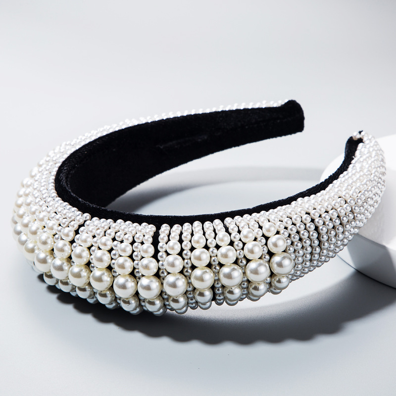 Fashion ladies headband female high-end trend pearl sponge widening thickening baroque headband jewelry
Fashion ladies headband female high-end trend pearl sponge widening thickening baroque headband jewelry