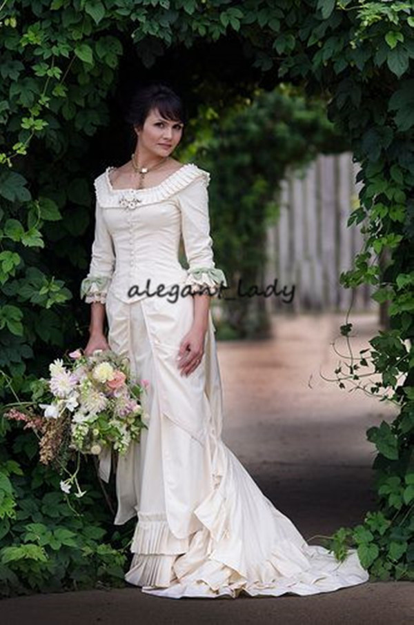 Vintage Ivory Gothic Wedding Dresses with Sleeves 2023 Ruffles Square Neck Victorian Mansion Venue Country Bride Gowns Cheap