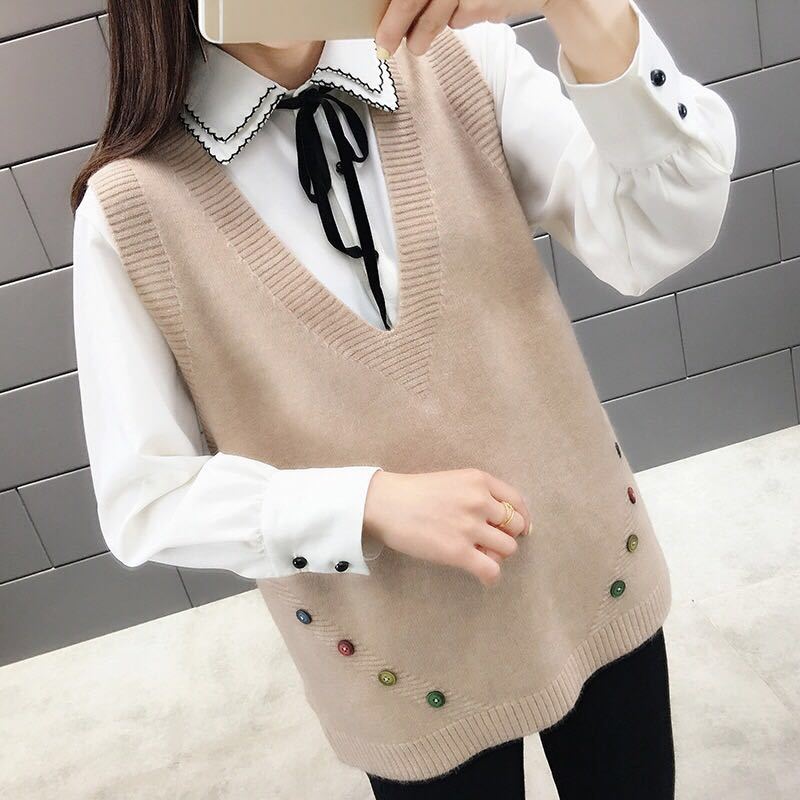 Women's new knitted vest Korean version loose V-neck waistcoat back lace sling sweater women, Beige
Women's new knitted vest Korean version loose V-neck waistcoat back lace sling sweater women, Beige