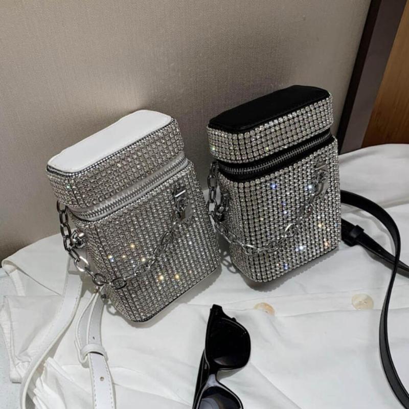 Diamond Square Chain Tote bag 2020 New High-quality Leather Women's Designer Handbag Travel Shoulder Messenger Bag Phone Purses, Black
Diamond Square Chain Tote bag 2020 New High-quality Leather Women's Designer Handbag Travel Shoulder Messenger Bag Phone Purses, Black