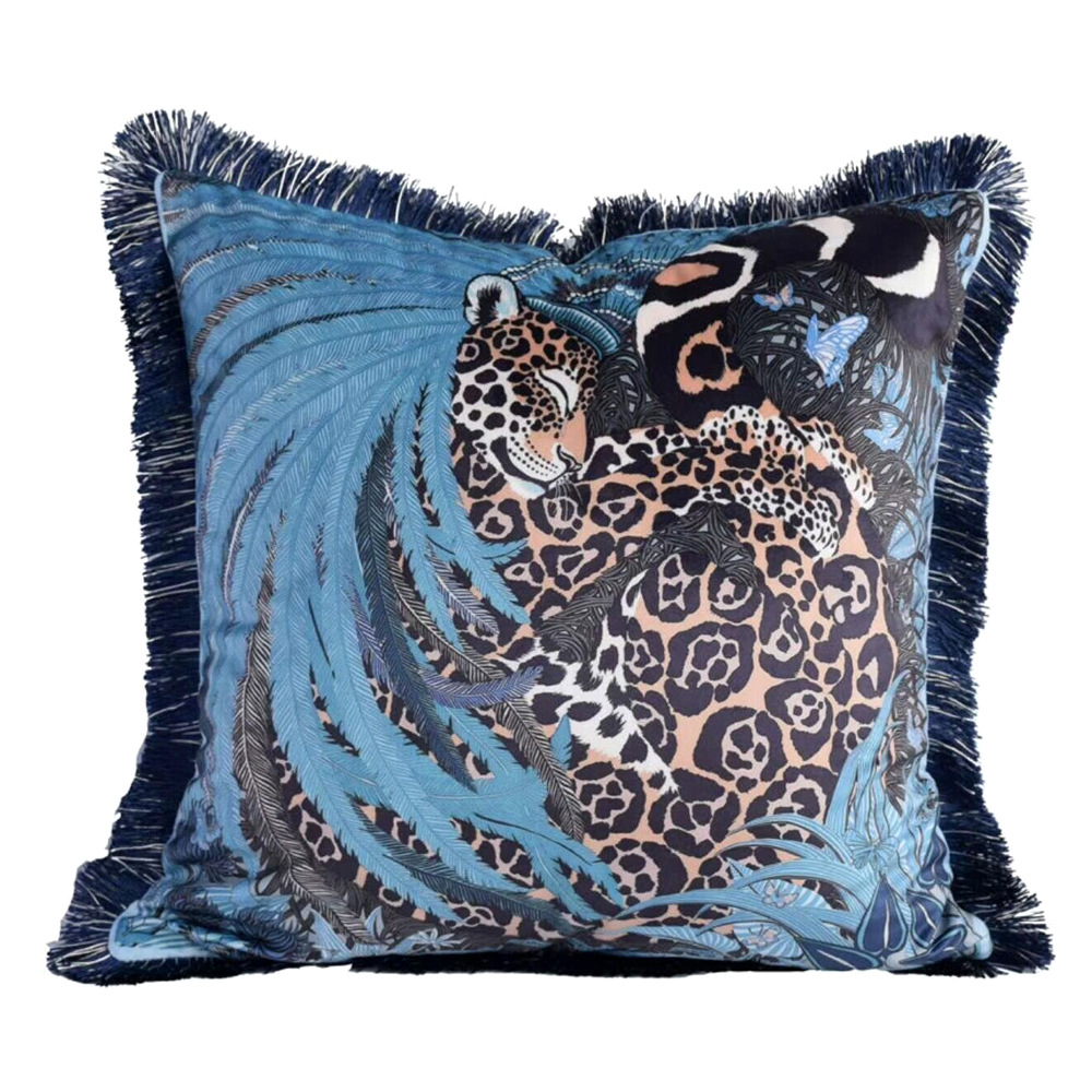 Atmospheric Macrame Smooth Netherlands European Super Soft Velvet Leopard Print Double-sided Pillow Between Model Short Plush Sofa Cushion
Atmospheric Macrame Smooth Netherlands European Super Soft Velvet Leopard Print Double-sided Pillow Between Model Short Plush Sofa Cushion