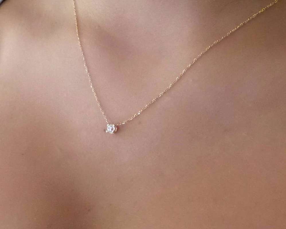 Fashion Gold Diamonds Necklaces Delicate Solitaire Pendant Dainty Pendants Necklace Bridal Jewelry Floating Diamond Jewellery