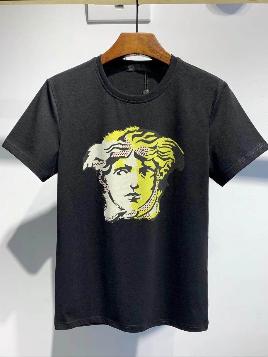 2020SS fashion men's t-shirt summer new short-sleeved tops European and American popular printed T-shirts for men and women couples high-qua, White;black
2020SS fashion men's t-shirt summer new short-sleeved tops European and American popular printed T-shirts for men and women couples high-qua, White;black