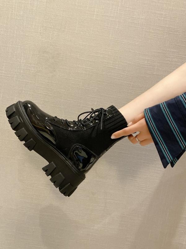 Mazefeng New Fashion European Style Black Ankle Boots Flats Round Toe Black Lace-up Boots Woman Platform Patent Leather Shoes
Mazefeng New Fashion European Style Black Ankle Boots Flats Round Toe Black Lace-up Boots Woman Platform Patent Leather Shoes