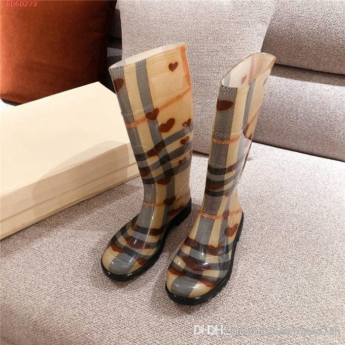 Lady matching color plaid circular head middle boots, wear - resistant and non - slip rubber soles low heel rain boots With box, Image
Lady matching color plaid circular head middle boots, wear - resistant and non - slip rubber soles low heel rain boots With box, Image