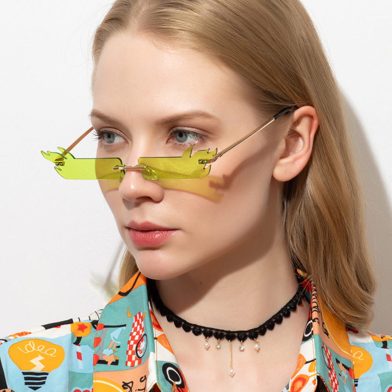 QPeClou 2020 New Funny Flame Small Party Sunglasses Women Fashion Metal Rimless Colorful Fire Sun Glasses Female Mirror Shades
QPeClou 2020 New Funny Flame Small Party Sunglasses Women Fashion Metal Rimless Colorful Fire Sun Glasses Female Mirror Shades