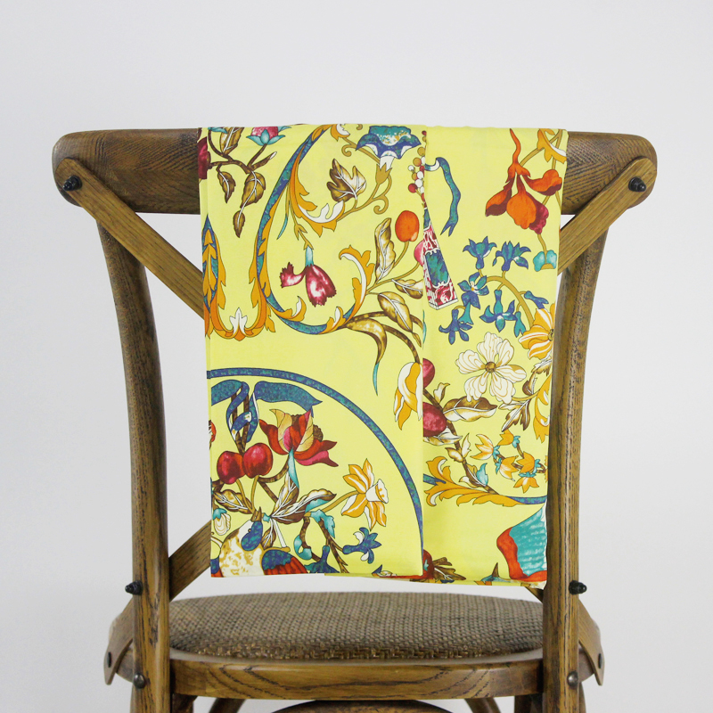 Large Hair Wrap Head Scarf 130 Sauqre Silk Scarf Printed Bandana Retro Neck Foulard Femme Headwrap Versatile Accessory