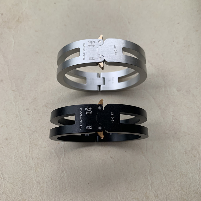 2020ss Top Version 1017 ALYX 9SM Rollercoaster Track Alloy Bracelet Men Women Unisex Couples Bangles Women Oval Buckle Bracelet Y200810