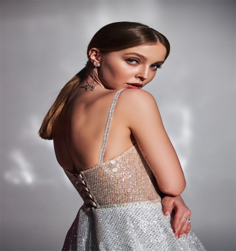 2020 Glitter Sequins A-line Wedding Dresses Sexy Spaghetti Strap Backless Ruched Tulle Bridal Gown Castle Church Wedding Dress