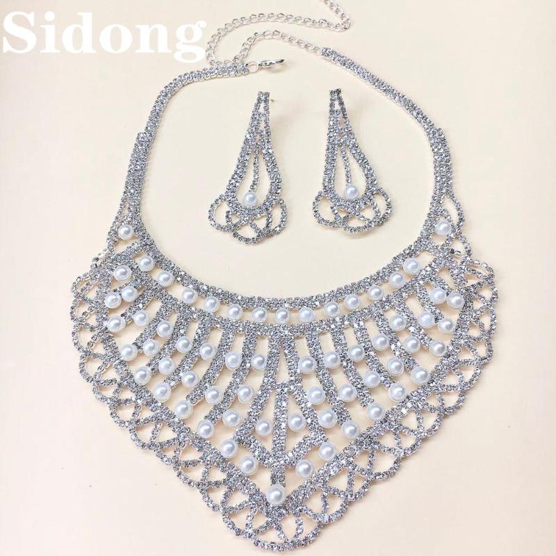European and American fashion exaggerated trend necklace pearl crystal neckchain Bridal Wedding Party Gift Necklace Set
European and American fashion exaggerated trend necklace pearl crystal neckchain Bridal Wedding Party Gift Necklace Set