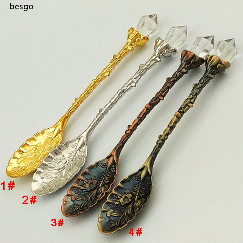 Vintage Royal Style Spoon Metal Carved Coffee Spoons Forks With Crystal Head Kitchen Fruit Prikkers Dessert Ice Cream Scoop Gift BH3084 DBC
Vintage Royal Style Spoon Metal Carved Coffee Spoons Forks With Crystal Head Kitchen Fruit Prikkers Dessert Ice Cream Scoop Gift BH3084 DBC
