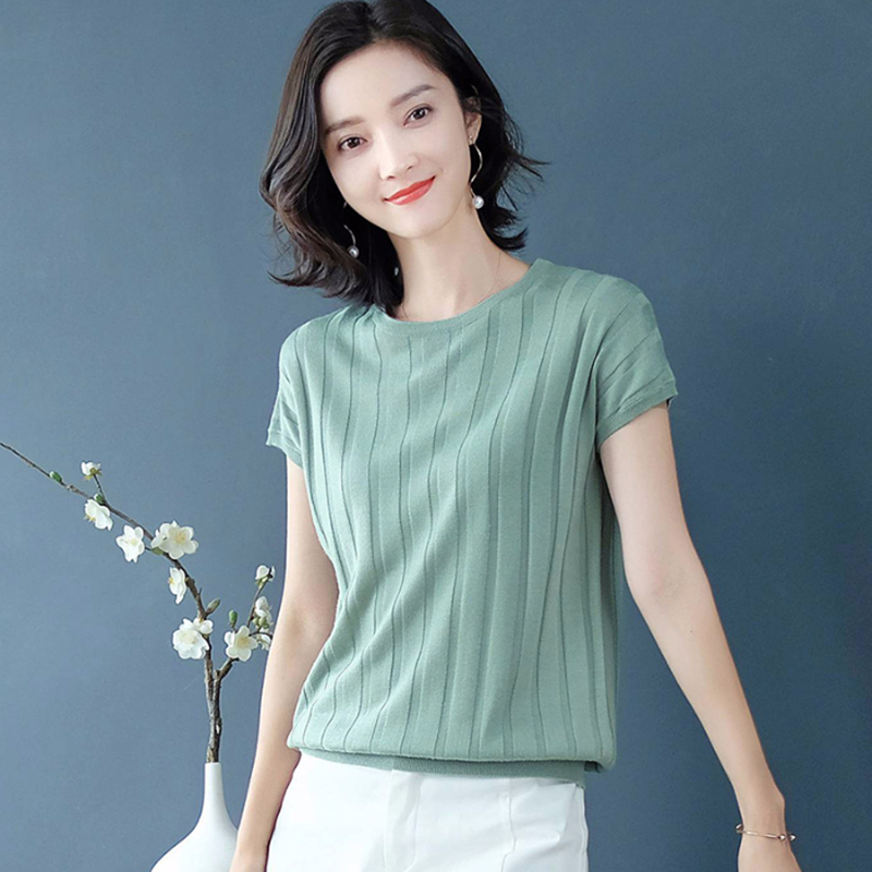 Knitted T-shirt Women Top casual Tshirts Korean Short sleeve T shirt Loose Tee shirt summer Female fashion Basic knit 2020 femme, Black
Knitted T-shirt Women Top casual Tshirts Korean Short sleeve T shirt Loose Tee shirt summer Female fashion Basic knit 2020 femme, Black