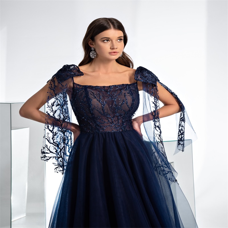 Gorgeous Blue Evening Dresses 2021 Newest Spaghetti Strap Appliqued Lace A-line Prom Dress Sweep Train Red Carpet Dress Formal Party Dress