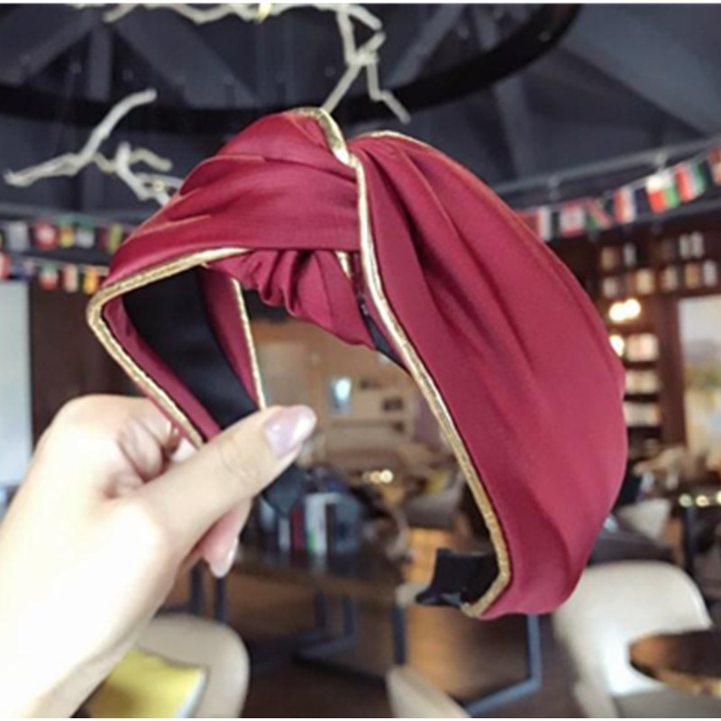 Red Color Wide Cross Hairband for Women Hair Ornament Solid Fabric Knot Headband Adults Face Wash Headdress Head Band Hair Hoop
Red Color Wide Cross Hairband for Women Hair Ornament Solid Fabric Knot Headband Adults Face Wash Headdress Head Band Hair Hoop