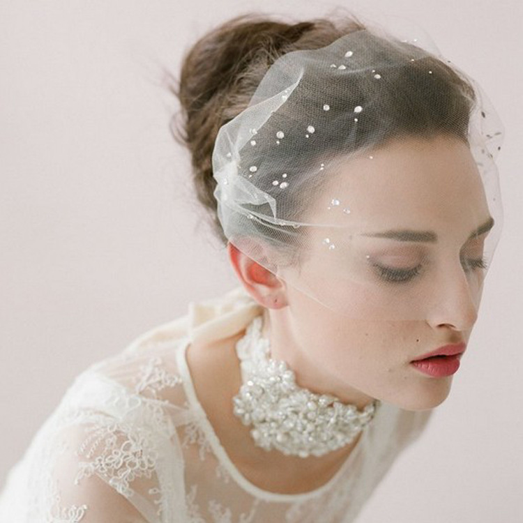 Beautiful Wedding Hat Veils Tulle Adult Bride Hats With Pearls Bridal Short Face Veil Lace Hat Free Shipping
Beautiful Wedding Hat Veils Tulle Adult Bride Hats With Pearls Bridal Short Face Veil Lace Hat Free Shipping