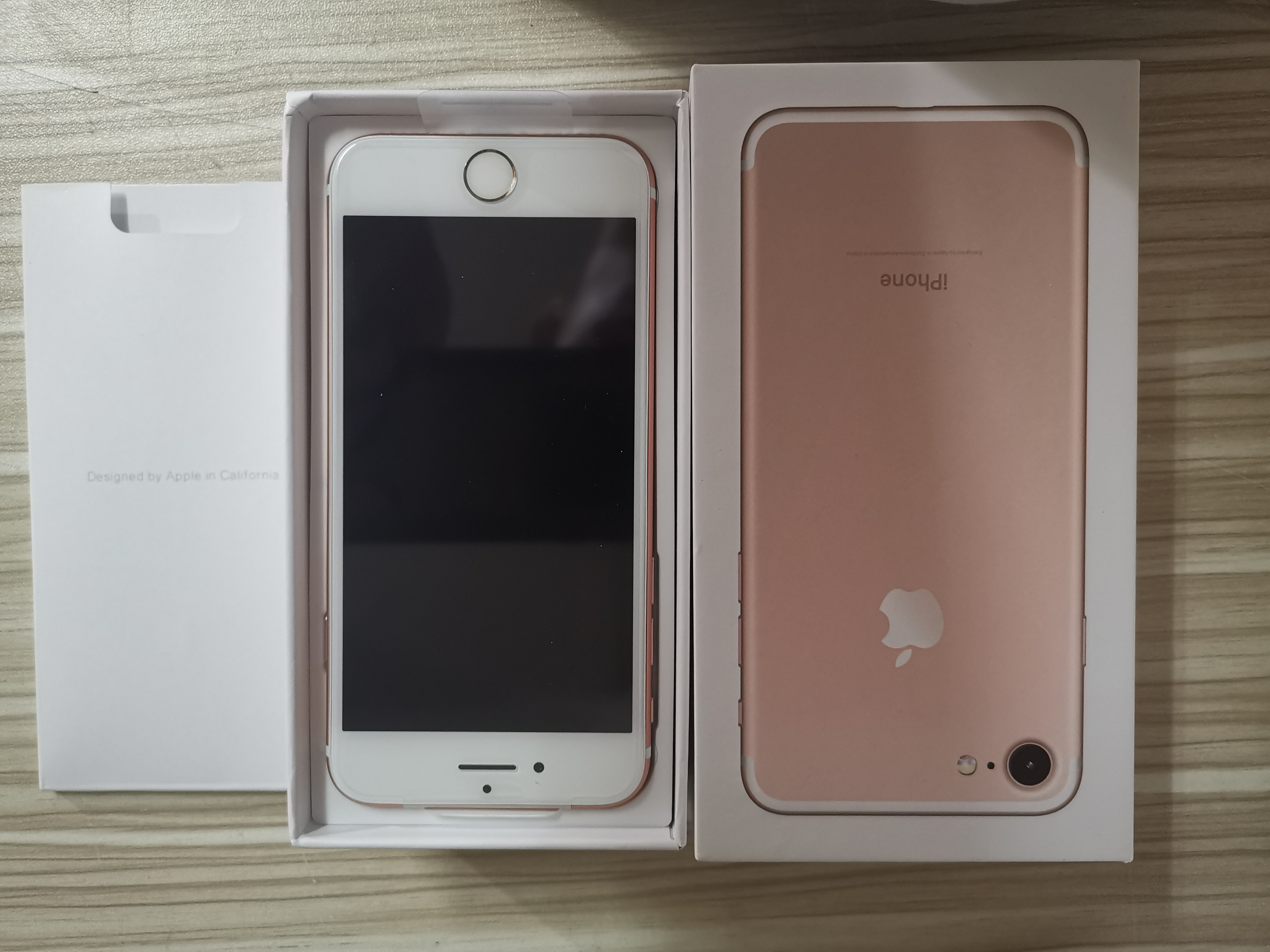 Original iPhone 7 Quad Core 4.7 Inch phones 2GB RAM 32/128/256GB ROM 12.0MP Camera LTE IOS IPS No touch ID