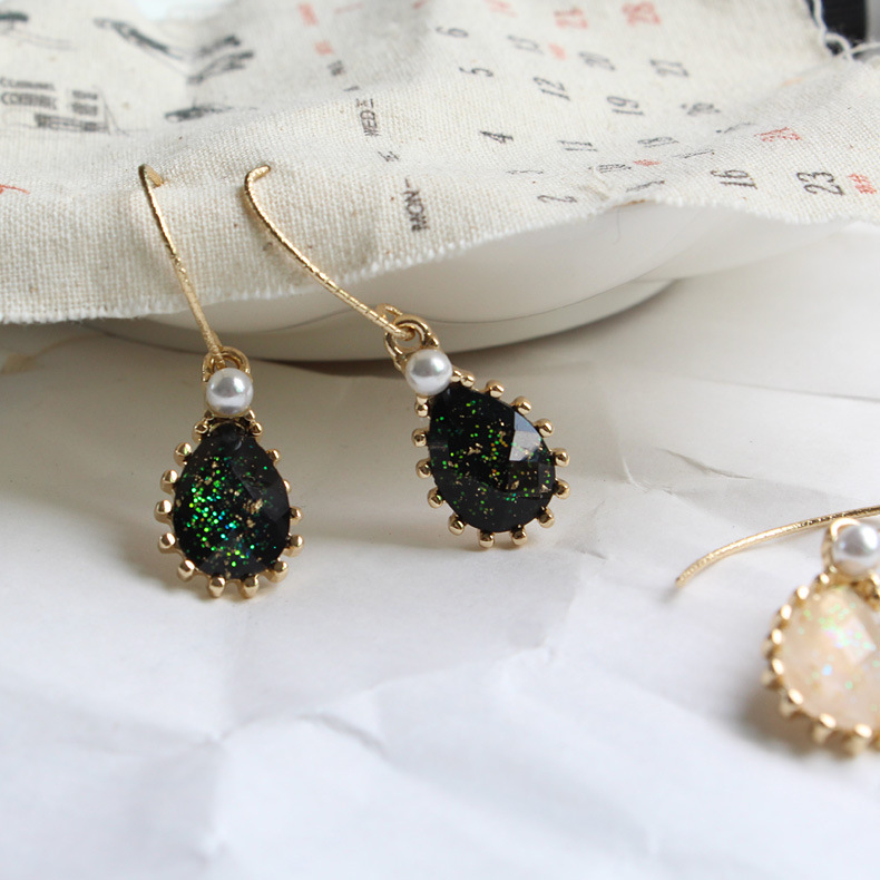 Hot Sale Vintage Style Women Eardrop Fashion Night Club Party Earrings for Ladies Personality Alloy Earrings for Birthday Gift, Golden
Hot Sale Vintage Style Women Eardrop Fashion Night Club Party Earrings for Ladies Personality Alloy Earrings for Birthday Gift, Golden