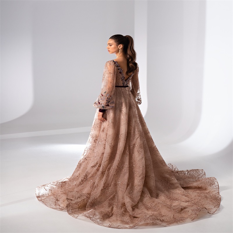 2021 Gorgeous Evening Dresses Champagne Long Sleeves Colorful Beads Appliqued Lace A-line Prom Dress Sweep Train Formal Party Dress