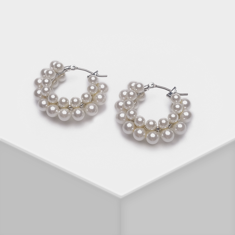 Amorita boutique Retro artificial pearl hoop earrings
Amorita boutique Retro artificial pearl hoop earrings