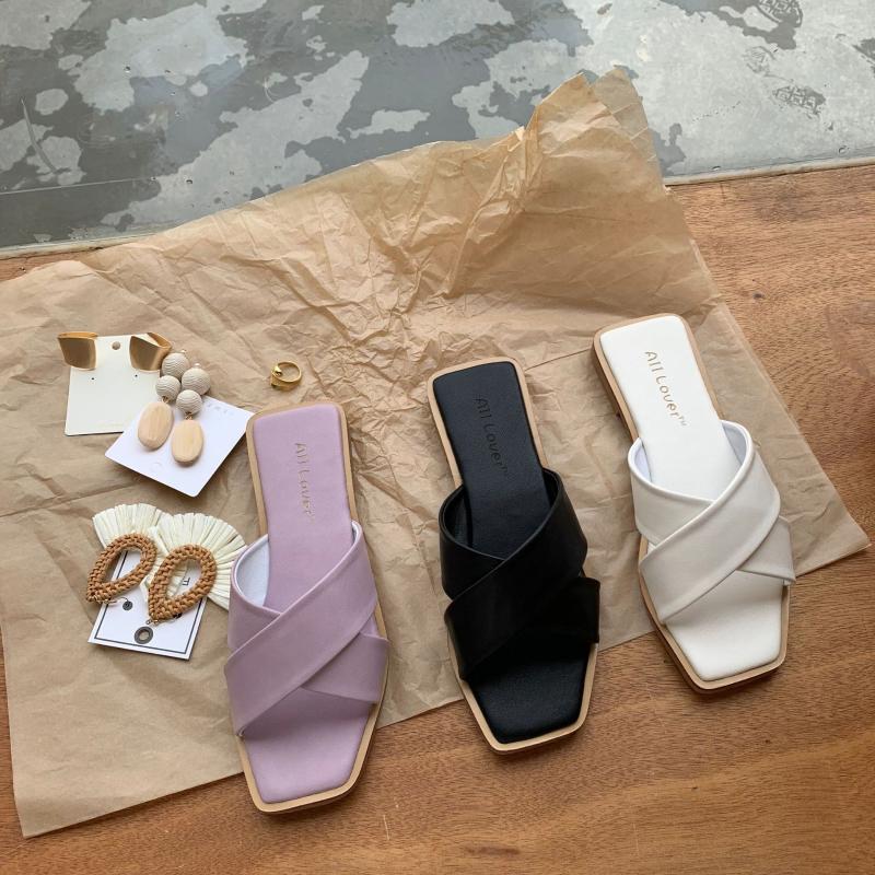 Brief cross band open toe women sandals cut-out square toe flats slippers korean non-slip folds grain beach sandalias mujer 2020, Black
Brief cross band open toe women sandals cut-out square toe flats slippers korean non-slip folds grain beach sandalias mujer 2020, Black