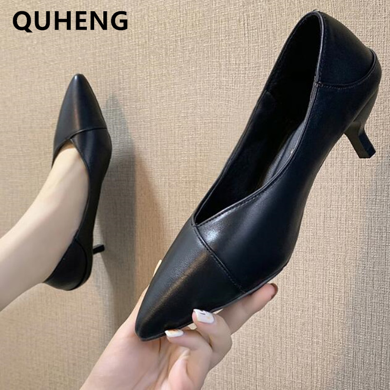 Women Black Leather Shoes Ladies Office Occupation Soft Bottom Etiquette Work Shoes Female Pointed Mid Heel Single 2020
Women Black Leather Shoes Ladies Office Occupation Soft Bottom Etiquette Work Shoes Female Pointed Mid Heel Single 2020