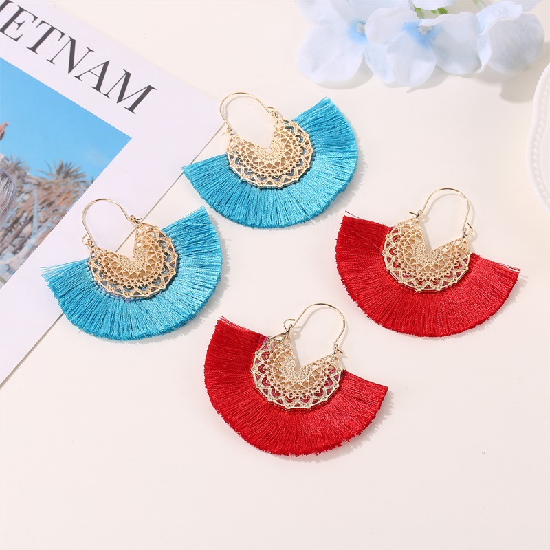 Ethnic Style 10Colors Fan Shape Tassel Pendant Earrings Dangle Hollow Alloy Fringe Eardrop Charm Ear Hooked Women Earring Jewelry Gifts
Ethnic Style 10Colors Fan Shape Tassel Pendant Earrings Dangle Hollow Alloy Fringe Eardrop Charm Ear Hooked Women Earring Jewelry Gifts