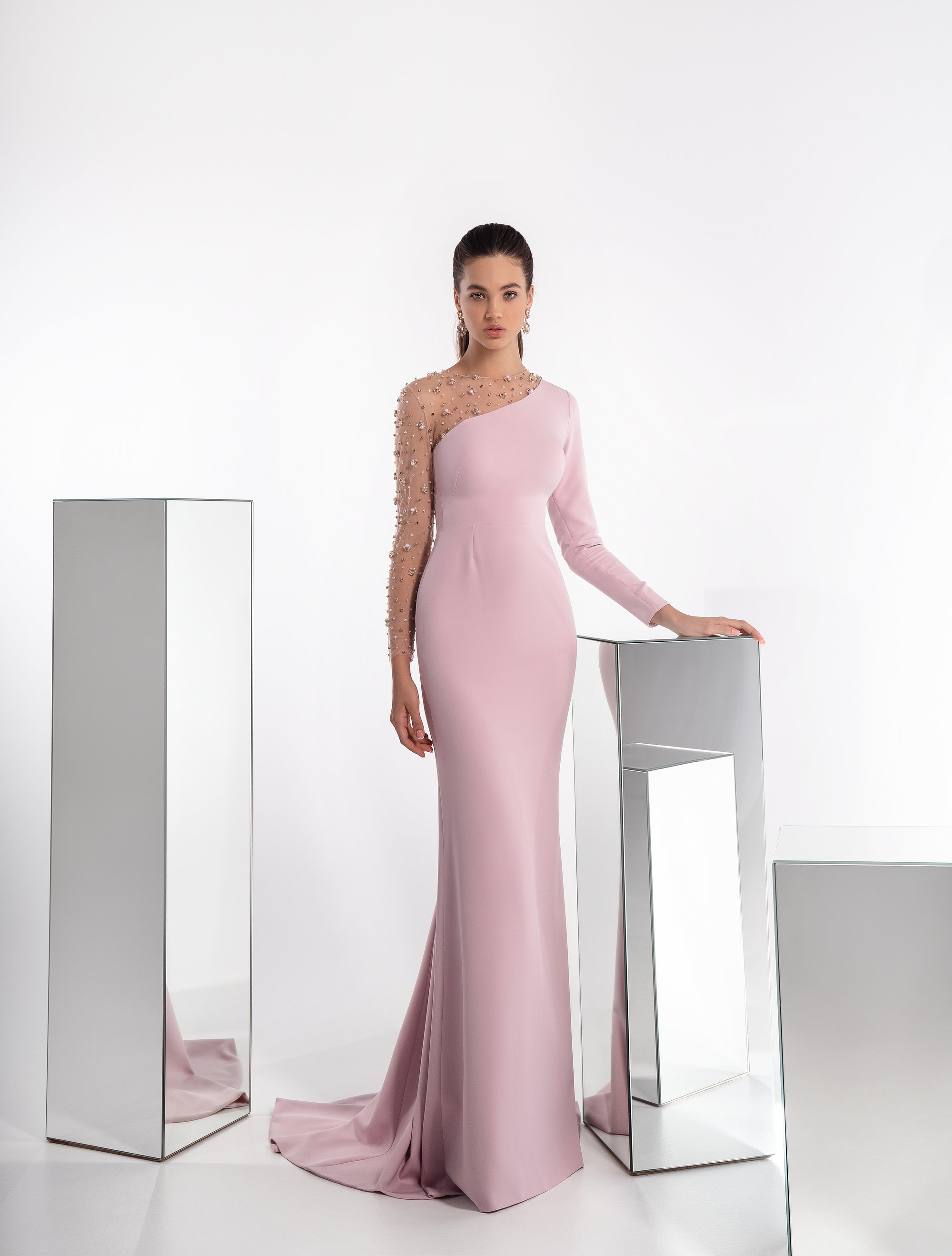 Prom Dresses 2020 Beaded Tulle and Satin Elegant Evening Dresses Long Sleeves Sheath Prom Dresses Vintage Formal Party Robe De Soiree