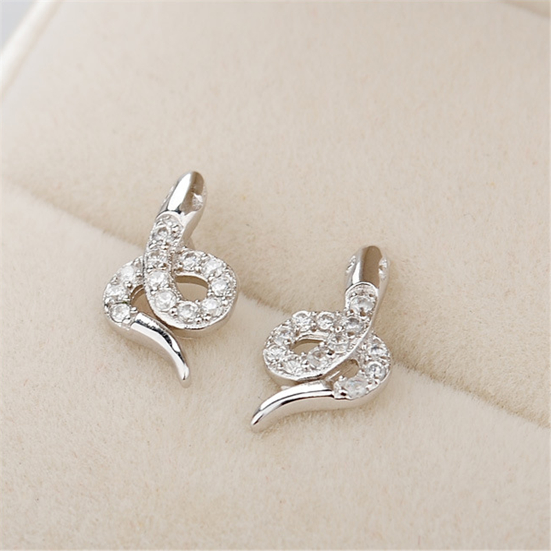 Cute&Romantic Animal Small Snake Pave Setting Zircon Ear Studs Tibetan Sliver Funny Earrings Jwelry For Women Female ED226
Cute&Romantic Animal Small Snake Pave Setting Zircon Ear Studs Tibetan Sliver Funny Earrings Jwelry For Women Female ED226
