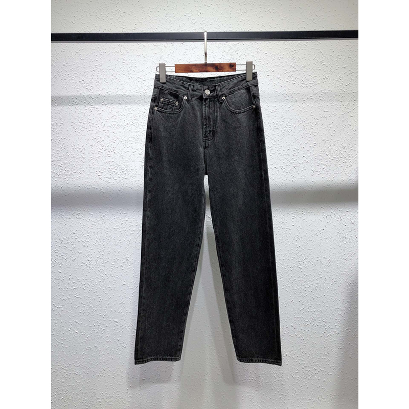 8.24 2020 New Straight-leg Pants Jeans Women Fashion Back Metal Letter Decoration Casual Loose Denim Trousers, Dark grey
8.24 2020 New Straight-leg Pants Jeans Women Fashion Back Metal Letter Decoration Casual Loose Denim Trousers, Dark grey