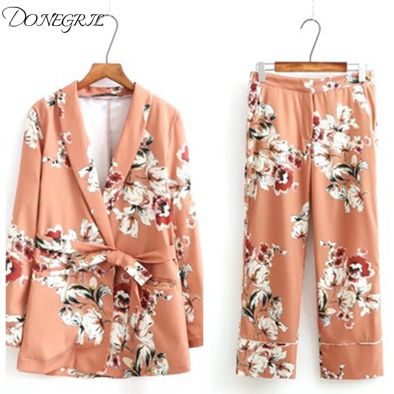 Fashion printed temperament small suit Blazers slim trousers trend wild ladies suit set two-piece 2020 summer women' clothing, Pants
Fashion printed temperament small suit Blazers slim trousers trend wild ladies suit set two-piece 2020 summer women' clothing, Pants