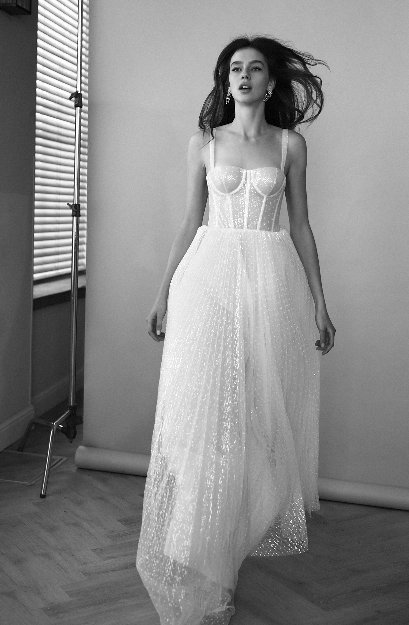 Lihi Hod A Line Wedding Dresses 2021 Sequined Sexy Spaghetti Romantic Bridal Gowns Sparkly Backless Bohemian Wedding Vestido De Noiva