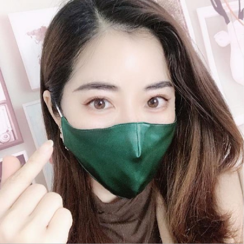 Summer Ultra Thin 19mm Double Silk Face Mask Adjustable Reusable Designer Sunscreen Mouth Mask Washable Dust Cloth 7colors 50pcs
Summer Ultra Thin 19mm Double Silk Face Mask Adjustable Reusable Designer Sunscreen Mouth Mask Washable Dust Cloth 7colors 50pcs