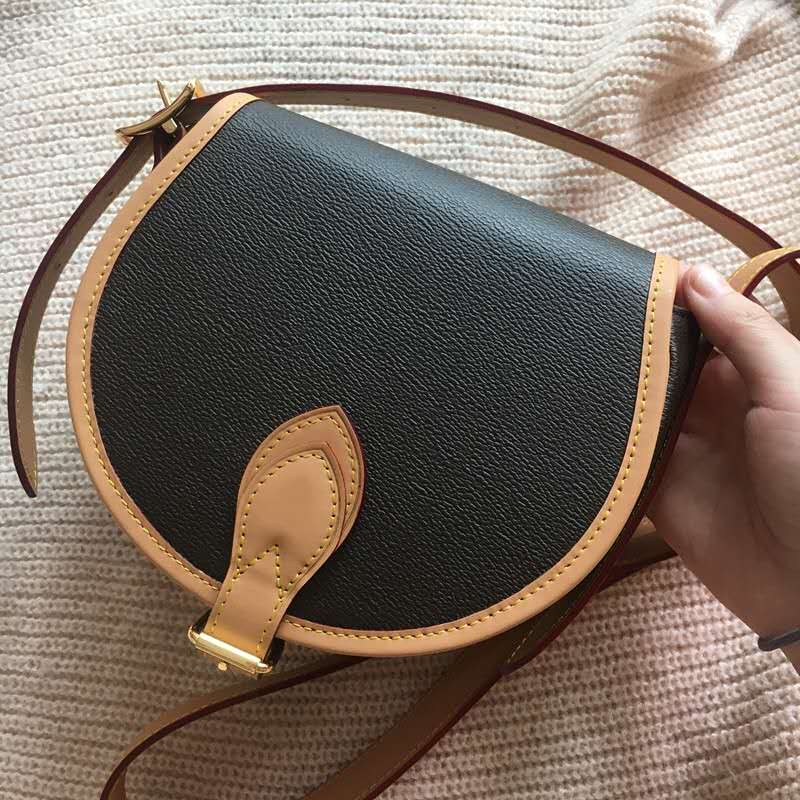 candy bag Trendy models letter lady handbag Simple cross body bag woman shoulder bags Leather wallet girl makeup bags with box
candy bag Trendy models letter lady handbag Simple cross body bag woman shoulder bags Leather wallet girl makeup bags with box
