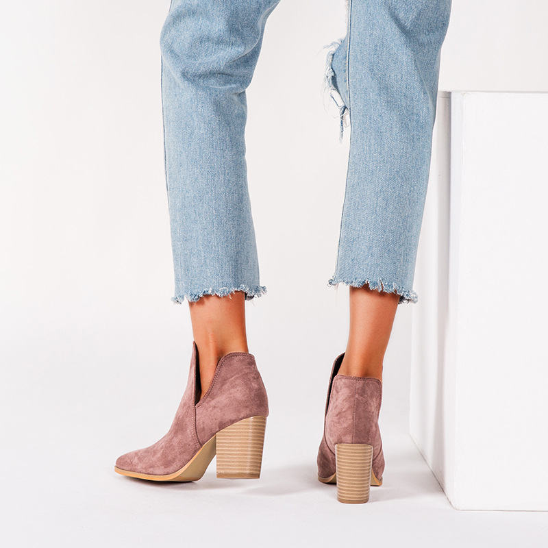 2020 New Goods Foreign Trade European and American Fashion Boots Womens New Fashion Short Tube Thick Heel High Heel Solid Color Sleeve Short, Black
2020 New Goods Foreign Trade European and American Fashion Boots Womens New Fashion Short Tube Thick Heel High Heel Solid Color Sleeve Short, Black