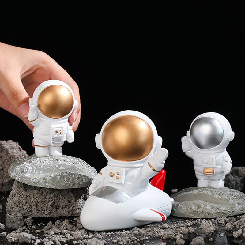 Living Room Home Decoration Accessories Nordic Home Decor Figurines Desk Decoration Astronaut Ornament Flat Back Resin Miniature
Living Room Home Decoration Accessories Nordic Home Decor Figurines Desk Decoration Astronaut Ornament Flat Back Resin Miniature