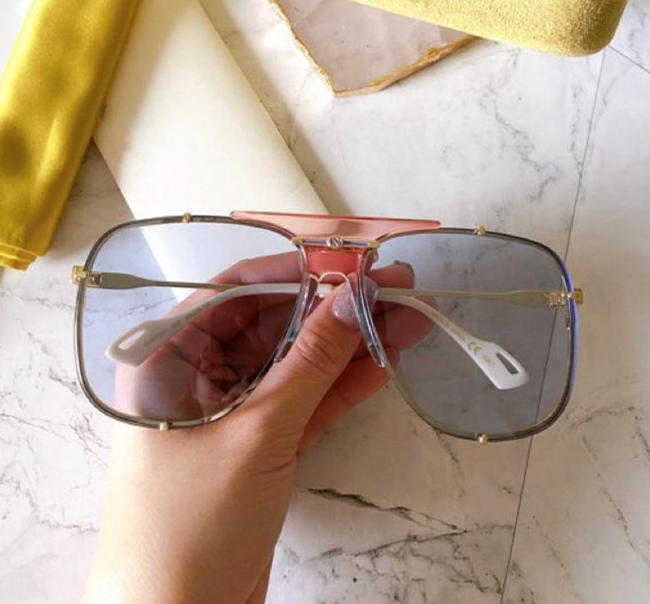 New fashion 0739S design sunglasses UV Protectio lens frameless with metal 0739 square style sunglasses popular goggle top quality with case
New fashion 0739S design sunglasses UV Protectio lens frameless with metal 0739 square style sunglasses popular goggle top quality with case