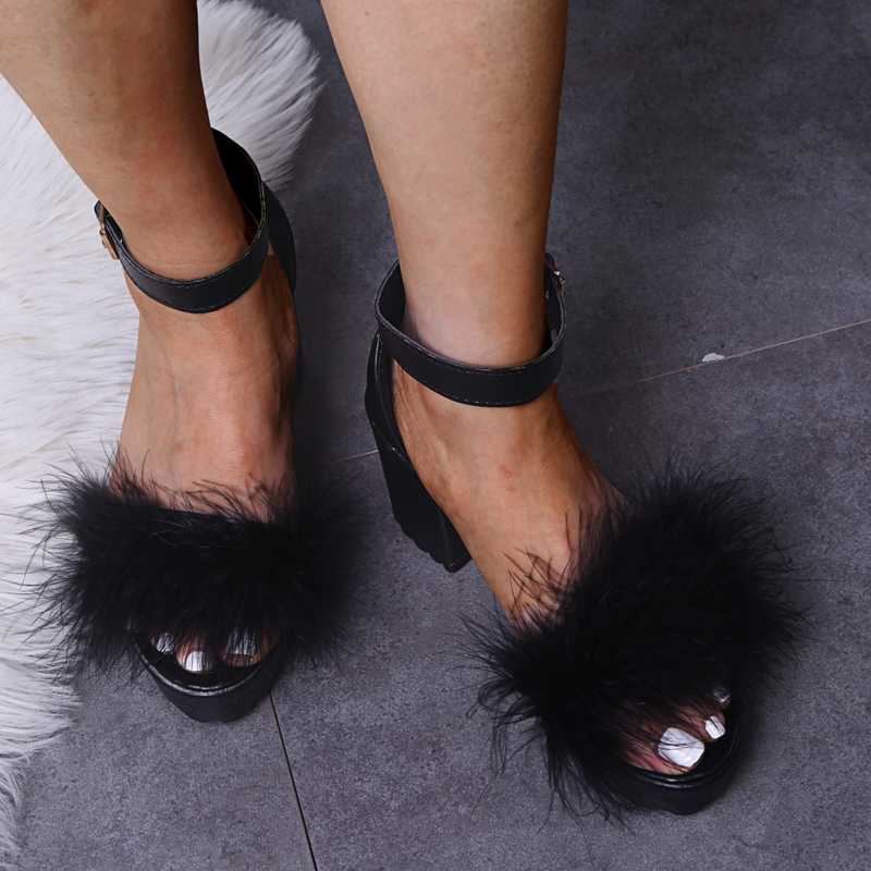 Spring/Summer 2021 New Women Fur Rubber High Heel Platform Outdoor leisure Buckle Slippers Beach Sandals Ladies banquet Sandals1