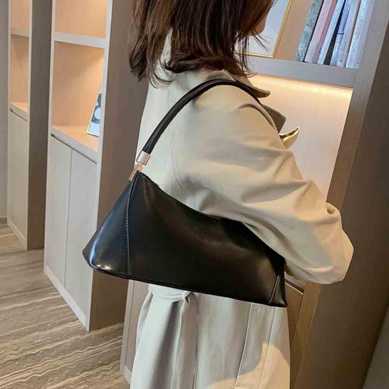 Retro Baguette bags for Women Messenger Handbags Sac PU Leather Solid Zipper Shoulder Bags Purse Bolsa Mujer 2020 Streetwear, Black
Retro Baguette bags for Women Messenger Handbags Sac PU Leather Solid Zipper Shoulder Bags Purse Bolsa Mujer 2020 Streetwear, Black