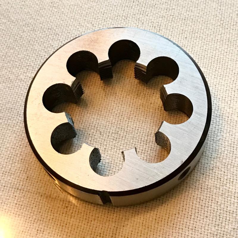 Free shipping of 1PC Metric left hand manual die M40*1.5/2.0mm for threading iron aluminum copper metal workpieces
Free shipping of 1PC Metric left hand manual die M40*1.5/2.0mm for threading iron aluminum copper metal workpieces