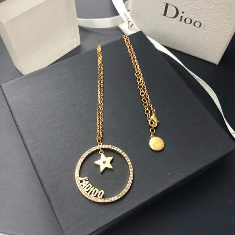 D home/di home earrings light luxury niche simple and elegant Korean style star engraved necklace
D home/di home earrings light luxury niche simple and elegant Korean style star engraved necklace