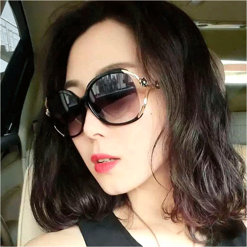 New Fashion Ladies Sunglasses Women 2020 Square Flower Oversize Metal Sun Glass Female UV400 gafas de sol mujer
New Fashion Ladies Sunglasses Women 2020 Square Flower Oversize Metal Sun Glass Female UV400 gafas de sol mujer