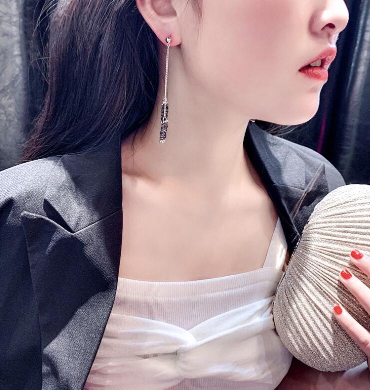 2020 New Trendy Japan And South Korea Trend New Color Rhinestone Earrings Women's Long Chain Tassel Earrings Matching Jewelry
2020 New Trendy Japan And South Korea Trend New Color Rhinestone Earrings Women's Long Chain Tassel Earrings Matching Jewelry